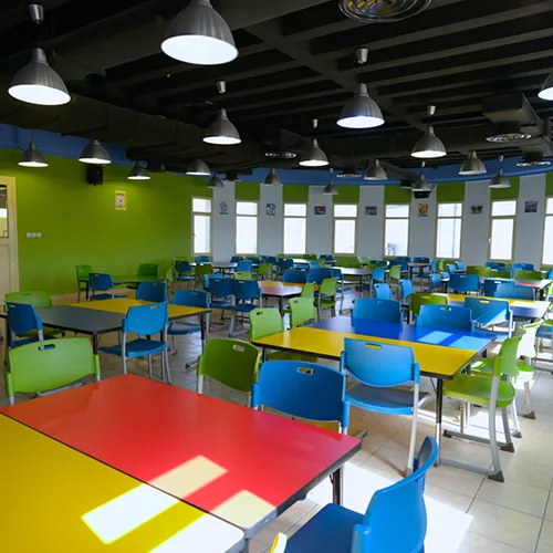 Cafeteria with a central kitchen